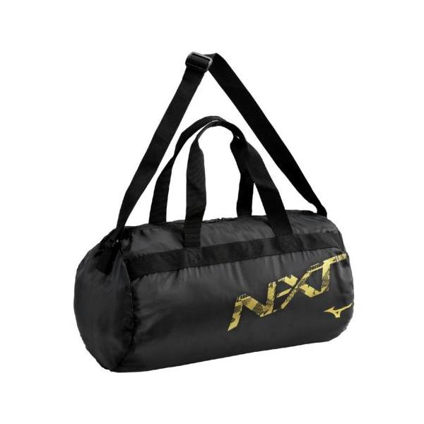 旅行や遠征先で荷物が増えた時に役立つアイテム[商品詳細]●価格：￥3,190(税込)●品番：33JMC441●サイズ：L48×W27×H27cm●色展開：84/ネイビー×ライム95/ブラック×ゴールド●素材：ポリエステル（裏加工PU）●原産...