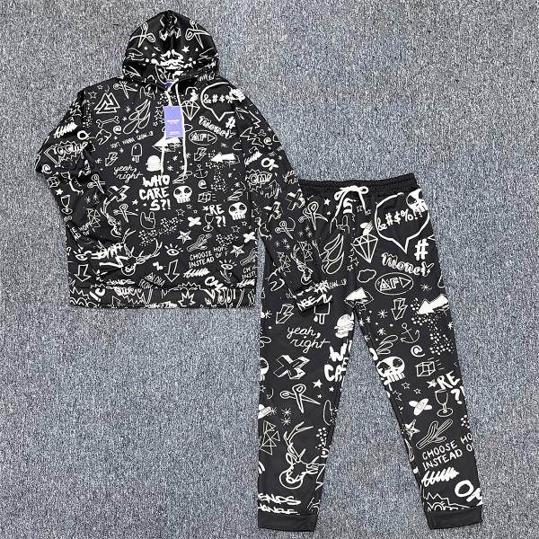 状　態 ：　新品未使用カラー ：　画像参考参考定価： 81100円素　材 ：　コットン60％　　　　　 ポリエステル40％実　寸 ：M/46サイズ：肩幅51cm 胸囲114cm 着丈69cm 袖丈68cm　　　　　 ウエスト80cm わたり...