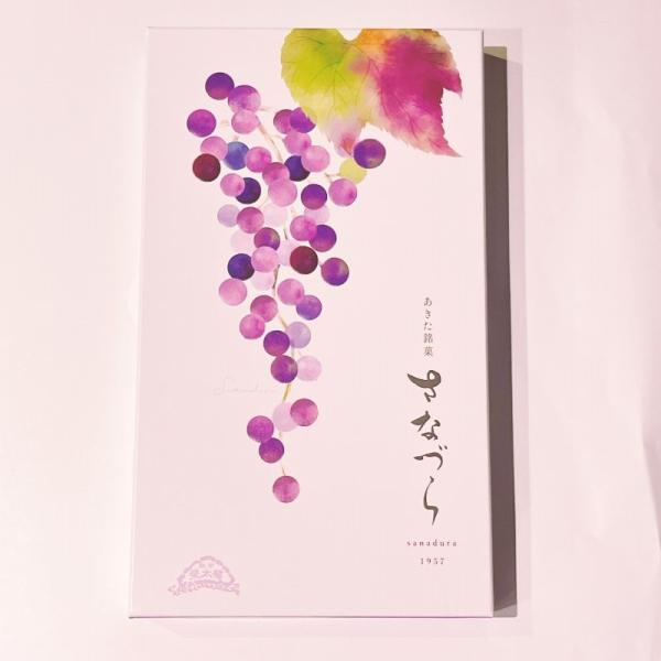 秋田銘菓さなづらは、甘酸っぱく濃厚で、ワインのような深い味わい。芳醇なぶどうの香りを贅沢に楽しんでください。【名称】生菓子【原材料名】砂糖（国内製造）、ミックスジャム（水飴、砂糖、杏、みかん）、山葡萄液、寒天/葡萄果皮色素、酸味料、ゲル化剤...