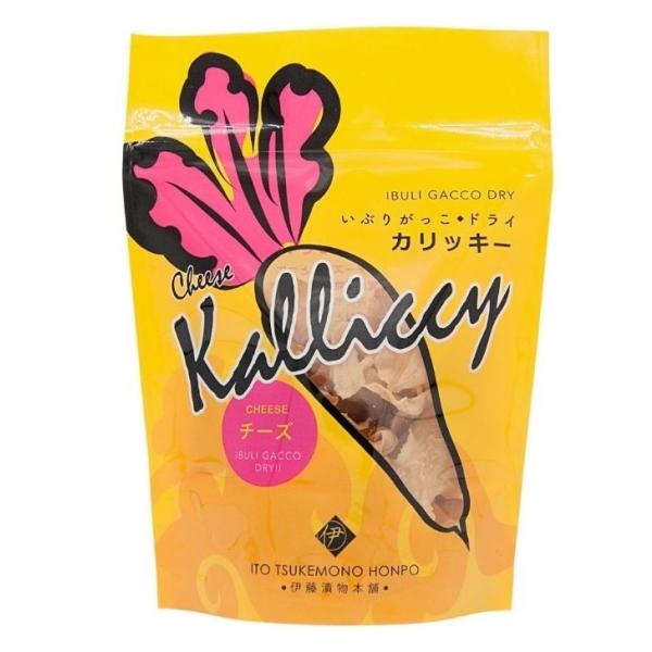 自社製の無添加いぶりがっこの皮の部分を薄くスライスし、チーズとまぶしてからパリッパリに乾燥させていますサクっと　ふわっと　やわらかな食感が、口の中に広がる燻製の豊かな香りとチーズの旨味とあいまってやみつきになります細かくなった部分はお茶漬け...