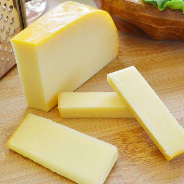フリコ ゴーダチーズカット 約３６０g前後 オランダ産  ナチュラルチーズ  クール便発送 Gouda Cheese チーズ料理