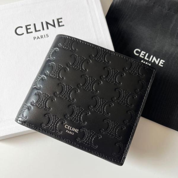付属品付　セリーヌ　バイフォールドウォレット　トリオンフ　エンボス加工 CELINE（セリーヌ） バイフォールドウォレット 二つ折り財布