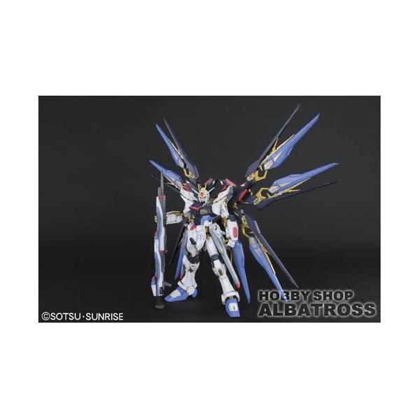 バンダイ1/60ZGMF-X20Aストライクフリーダム　 機動戦士ガンダム Amazon.co.jp: PG 1/60 ZGMF-X20A ストライクフリーダムガンダム