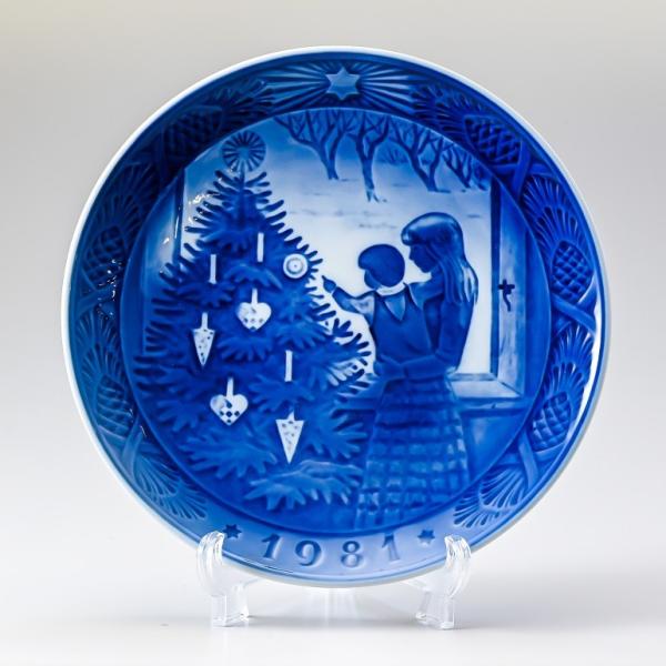 ROYAL COPENHAGEN（ロイヤルコペンハーゲン） イヤープレート 皿立て