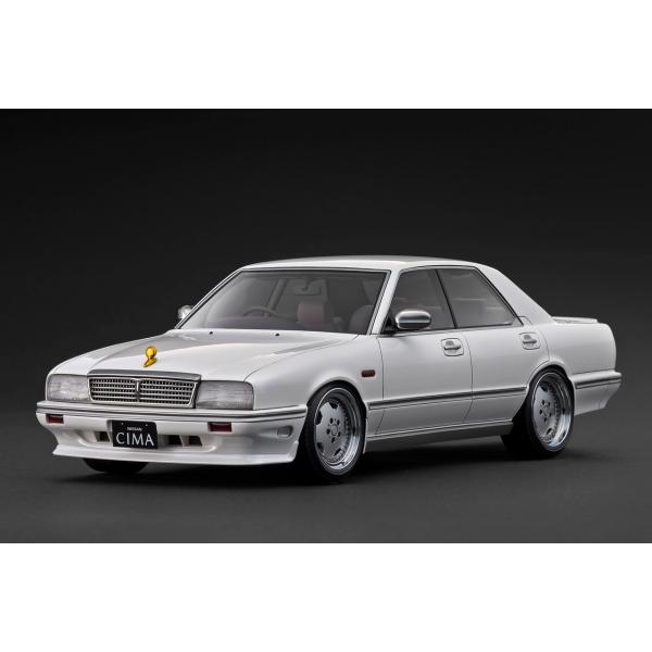 ignition model 10/30 予約締切 NISSAN CEDRIC CIMA (Y31) Pearl White