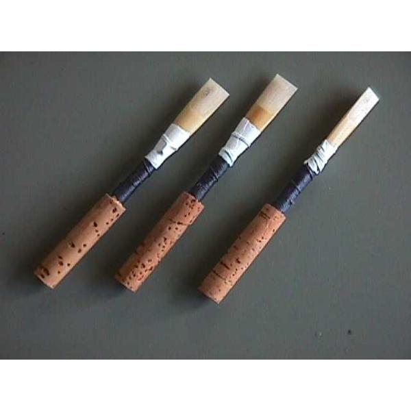 やや抵抗感のある吹き心地写真は複数ですが価格は1本の価格です。