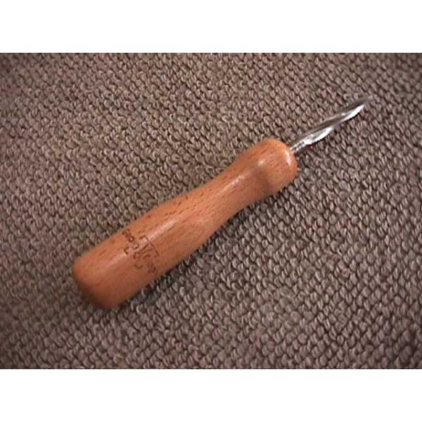 スパイラル刃で大変きれいに削れます。