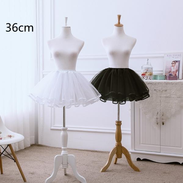 ミニスカートやドレスには欠かせない、最適なミニパニエが登場！硬めのチュールを3層重ねて、ボリュームたっぷりの仕上がりに♪裾のフリルがふんわりキュートなアクセントになります。ウエスト部分はゴム仕様で着心地が快適で簡単に着脱できます◎裏地も付い...