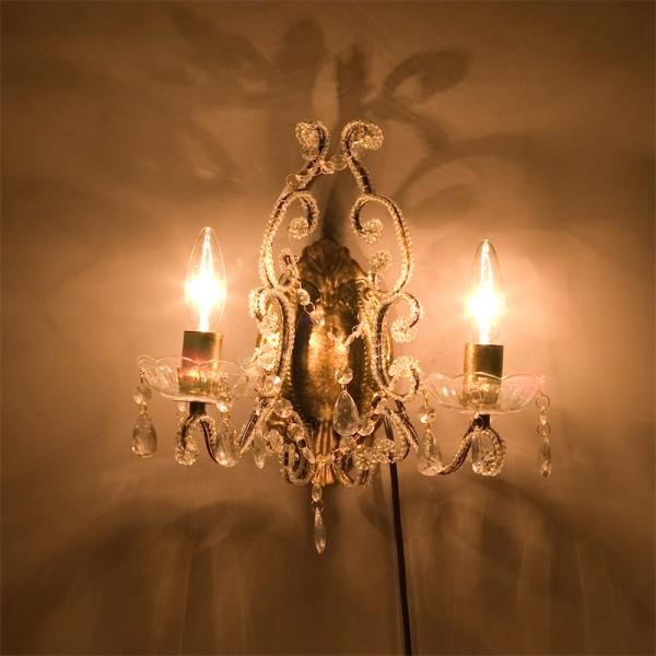 ■サイズ・容量約 W.32cm x D.17 x H.30cmPSEコード：160cm重量：約1kg電球：E12/40W■カラーダークゴールドクリーム■素材・成分メタル、アクリルビーズ■生産地中国■付属品E12/40W電球2個付き1年間の保...