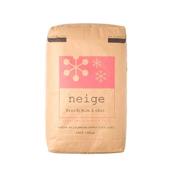 従来にはなかったタイプの北海道産小麦の薄力粉です。一般的に国産小麦は外国産小麦に比べ吸水性が低く扱いにくいという特徴がありました。ネージュは水とのなじみが良く、非常に作業性に優れています。また、すだちが細かく、口溶けが軽いのが特徴です。 作...