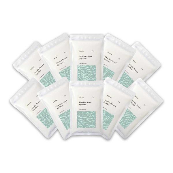 小麦粉のように白い粉です。粒子が細かく外皮部分が少ないため作業がしやすく、ボリュームのあるソフトなパンやお菓子などにもお使いいただける汎用性が高い粉です。寒暖差が大きく、厳しい自然に育まれた北海道産のライ麦。野趣あふれる風味とほどよい酸味が...