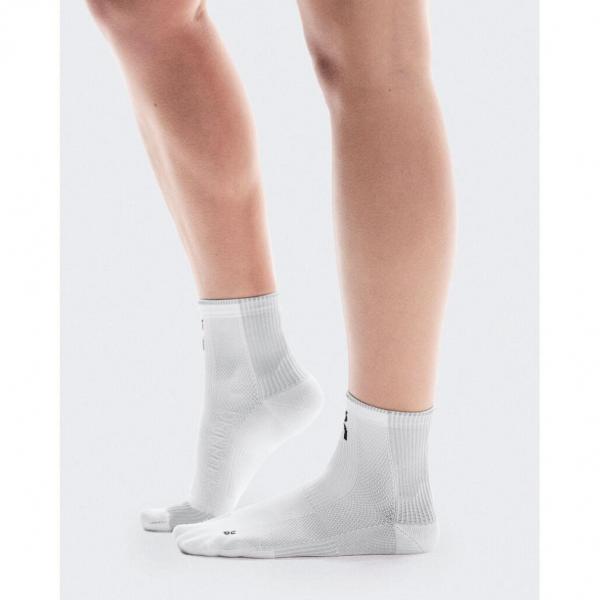 オン メンズ レディス 陸上/ランニング ソックス Performance Run Sock Mid UF10050813 : ホワイト On