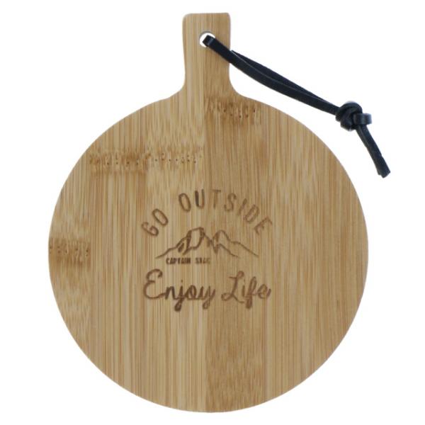 ◇キャプテンスタッグ ステンレスシェラカップ用のフタです。◇シェラカップ炊飯用としてや、鍋料理のフタとして使用できます。◇単体ではカッティングボードとしても使用できます。◇ソロキャンプ料理にお勧めです。■素材：竹(ウレタン塗装)、ヒモ/皮革...