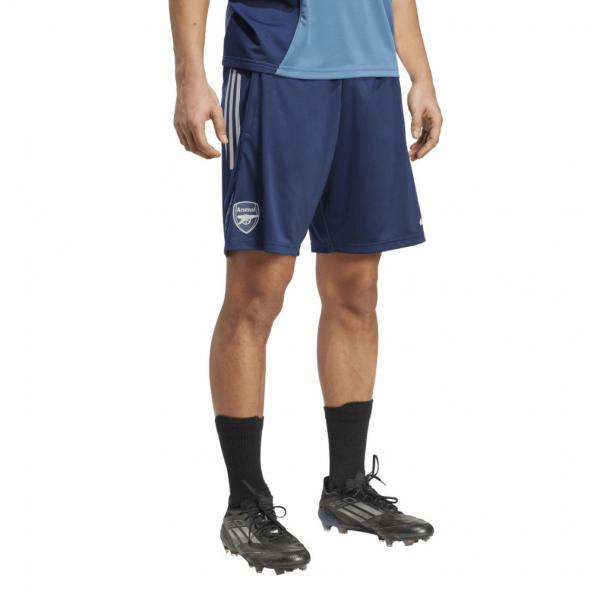 ◇吸湿性に優れたアーセナルのトレーニング用ショーツ。◇adidas アーセナルショーツを履いて、トレーニング目標を高さを見せつけよう。アーセナルの選手がリーグ戦の準備中に着用するこのショーツは、吸湿性に優れたAEROREADYとカスタマイズ...