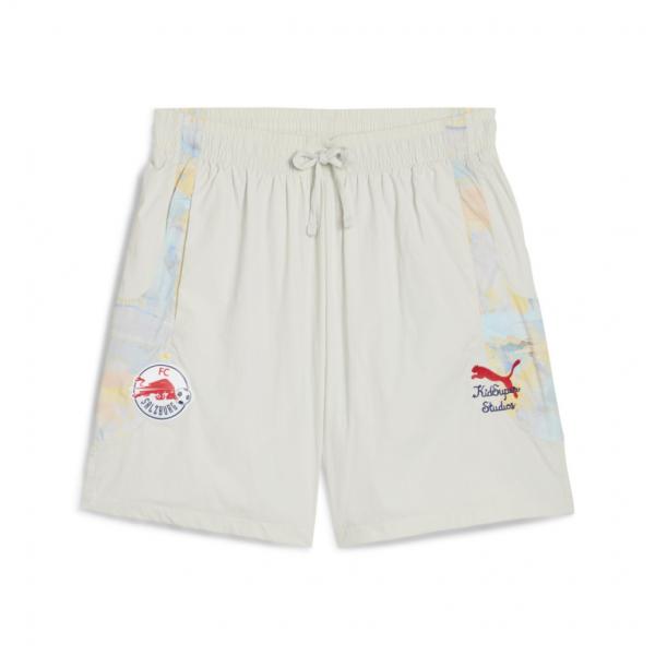 ◇レッドブル・ザルツブルクのトラベルショーツ クラブワールドカップモデル◇元プロサッカー選手でデザイナー、アーティストでもあるコルム・ディレインの独創的な世界観が織りなすプーマ x KidSuperコラボから、2025クラブワールドカップ開...