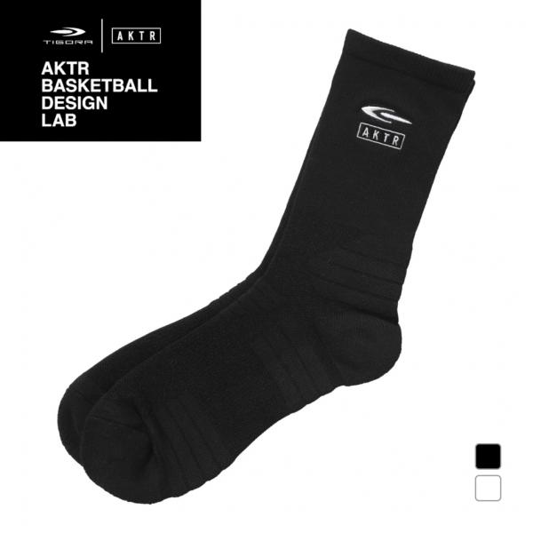◇TIGORA×AKTRコラボ企画◇通気性に優れたメッシュ編み、フィット感に優れたリブサポートとパイルを適所に配したレギュラー丈ソックス。コラボ企画独自のエンブレムを刺繍。◇吸水速乾、抗菌防臭◇AKTRについてAKTR（アクター）は、バスケ...