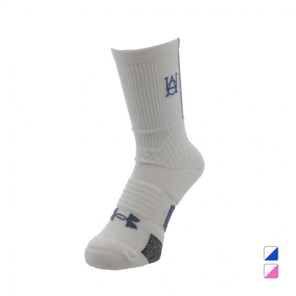 ◇ミッドクルー(すねの中心程度の丈)バスケットボールに適した機能性ソックス◇足裏と履き口のクッショニングでパフォーマンスや快適性を向上◇パイルクッション:足への負担を減らすために、足裏の糸を増量◇速乾性に優れた素材で汗をすばやく発散◇左右別...