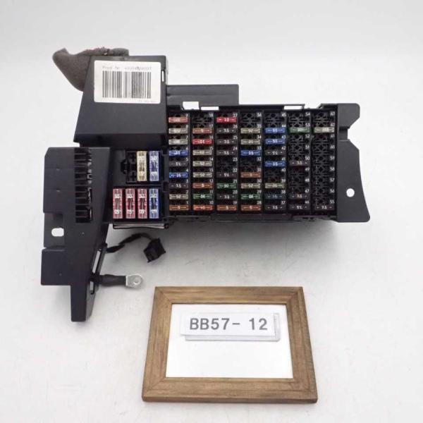 メルセデス・ベンツ　W124等　純正付属品　アクセサリーBOX　電球・ヒューズ メルセデス・ベンツ W124等 純正付属品 アクセサリーBOX 電球