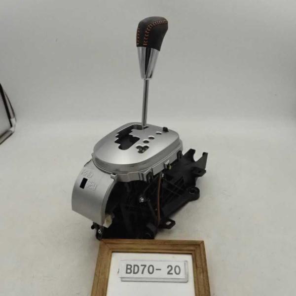 平成23年 ヴィッツ RS NCP131 前期 純正 ATシフトゲート レバー