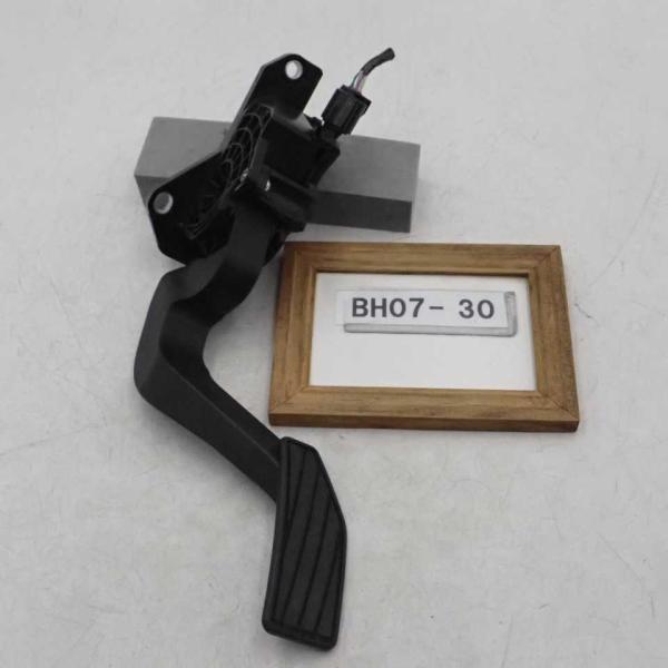 平成29年 ハスラー MR41S 純正 アクセルペダル 49400-65P42-000 中古