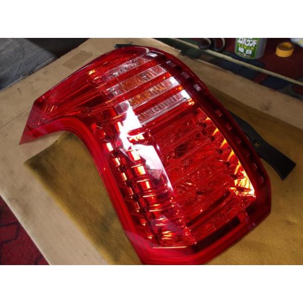 プジョー 5008 ABA-T875F02 左テールランプ T090029 201981 : 有限会社