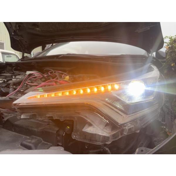 C-HR C−HR DAA-ZYX10 左ヘッドランプ 10-111 81185-10A20 81185