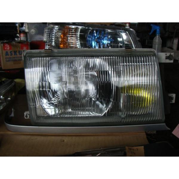 日産 y31セドリック ヘッドライトモール きれい