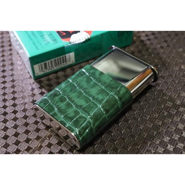 Pearl ブランド携帯灰皿 本革 クロコ型押し グリーン 緑 金属製 メタル おしゃれ 丈夫 ミニサイズ アウトドア 灰皿 小物入れ かっこいい シガー灰皿 Buyee 日本代购平台 产品购物网站大全 Buyee一站式代购 Bot Online