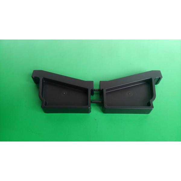 パナソニック　(株)の雨樋で、ＰＣ５０用の部品です。色はブラックです。