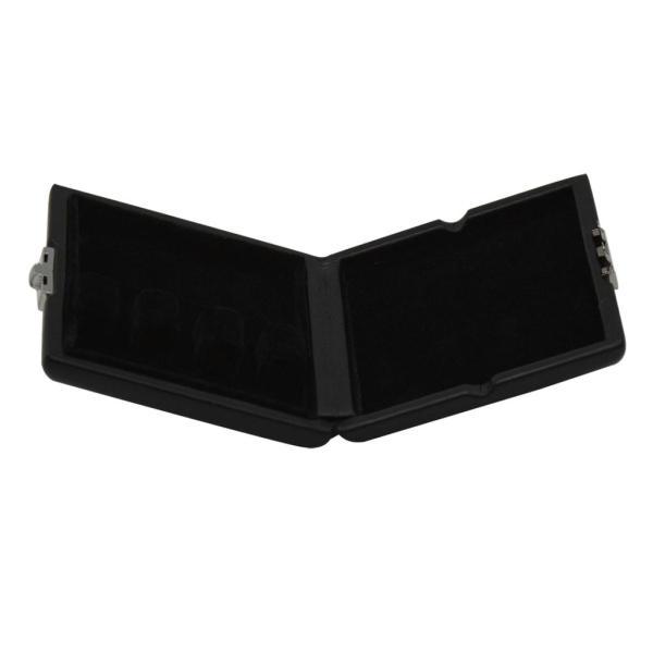 説明: PUレザーオーボエバソンバスーンリードケース収納ボックスブラックボックス内の空気の透過を確保するため.通気口を両側に残しておきますソリッドウッドオーボエホイッスルボックスコンパクトサイズで.持ち運びや持ち運びが容易材質:PUレザーカ...