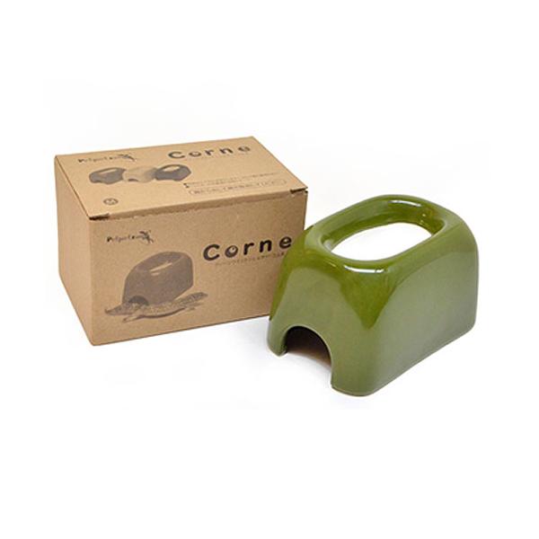 最強の爬虫類用ウェットシェルターシェルター内だけを加湿し、ケージ内の湿度勾配を作りやすい！汚れを落としやすいガラス質で見た目を綺麗にキープ！商品サイズW85×D135×H80mm入口 W45×H30mm上部深 30mm商品重量：290g