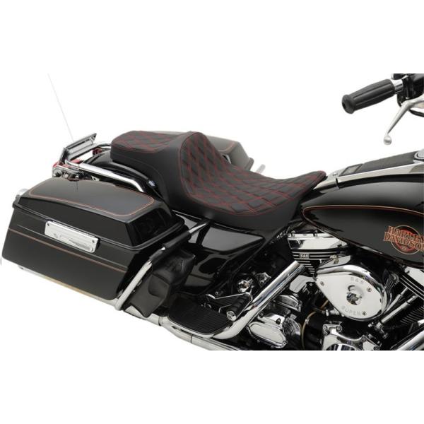 PREDATOR III �V�[�g�F1997�`07�N�c�[�����O/RED THREAD