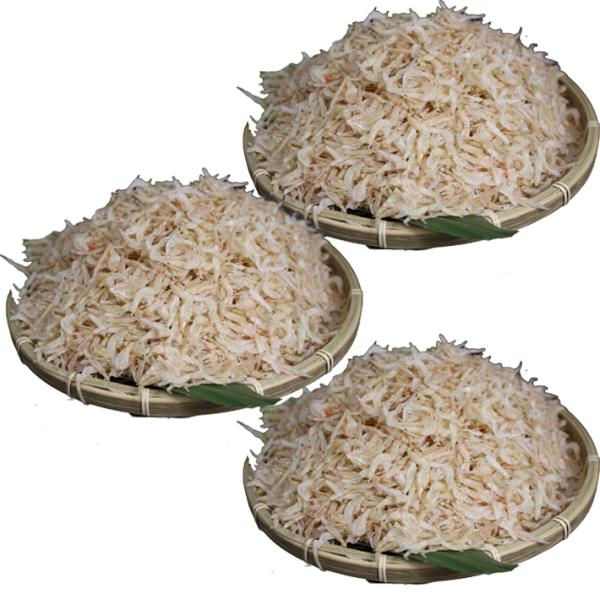 干しエビ(アミエビ）別名アキアミとも。オキアミはプランクトンですがアミエビはサクラエビ科のエビです。サクラエビと比べてコストパフォーマンスが圧倒的です。他商品と同梱ならお徳な150ｇの送料別商品もございます【内容量】　約150ｇ×3【原材料...