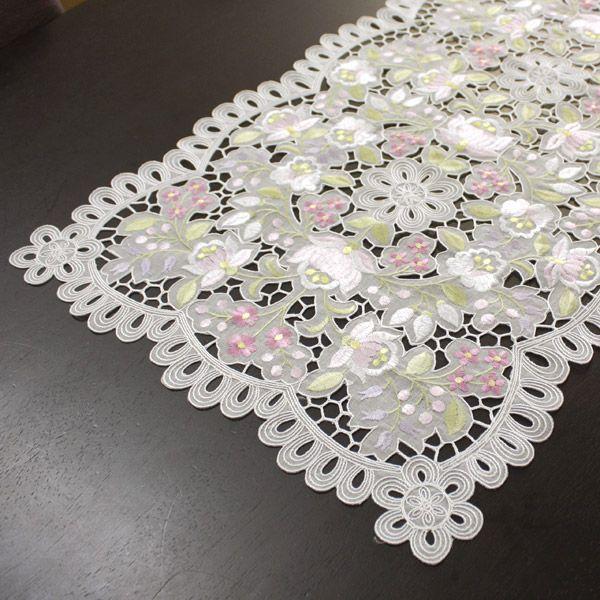 カロチャ調刺繍＆カットワーク テーブルセンター 約40x75cm : ami