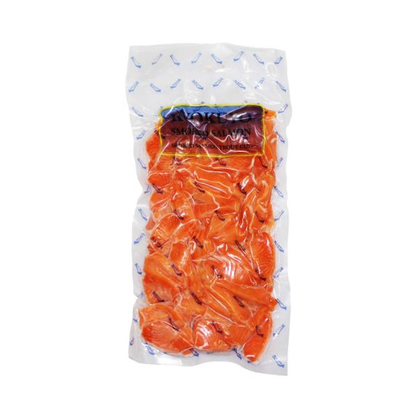 【冷凍】色目の良いトラウトサーモンを原料に砂糖・塩のみで味付けしており、食品添加物不使用です。国産の桜チップを使用した燻製により、芳醇な味わいをお楽しみください。※在庫以上の数量をご希望の場合は、お手数ですがご注文前に弊社までお電話にてご連...