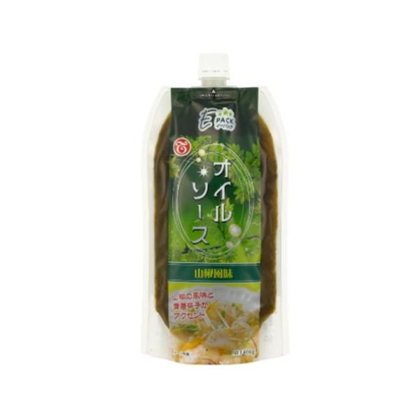 【常温】爽やかな山椒の風味と、甘さ・旨味のバランスが魅力的なソースです。風味、食感、彩りを良くするために、乾燥ねぎを加えました。鮮やかな緑色のソースが素材を引き立たせます。※商品中の白色・黒色物は、原料由来物ですので、安心してお召し上がりく...
