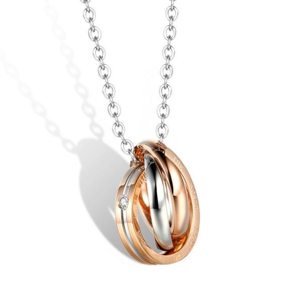 小ぶり］トリプルリングペンダント レディース 3連 ネックレス