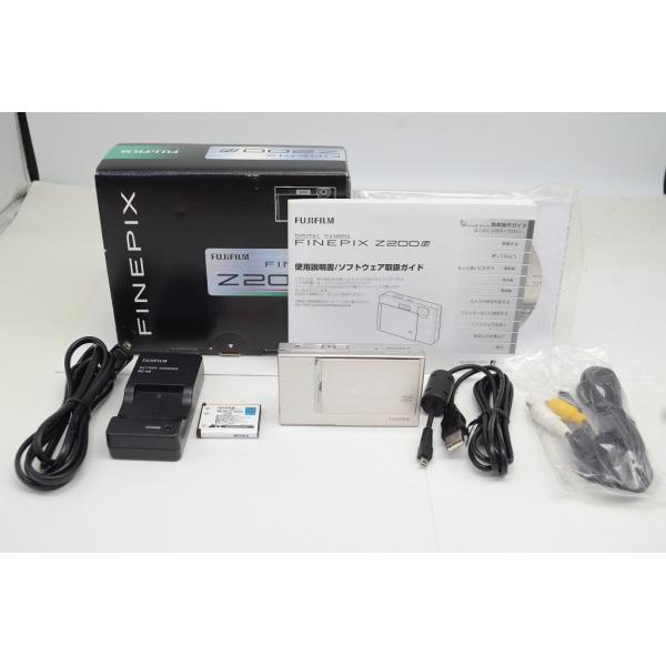 【適格請求書発行】訳あり品 FUJIFILM フジフィルム FinePix Z200fd コンパクトデジタルカメラ シルバー 元箱付【アルプスカメラ】250919b
