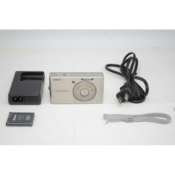 良品 Nikon ニコン COOLPIX S500 コンパクトデジタルカメラ シルバー 251002d【アルプスカメラ】