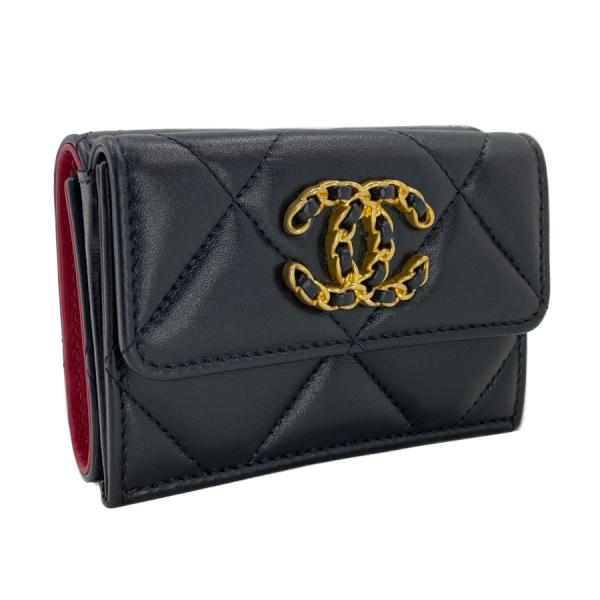 新品 シャネル CHANEL 三つ折り財布 ミニ財布 19 ナインティーン スモールフラップウォレット ラムスキン ブラック レッド ゴールド金具 AP1789 B04852 94305 新品 シャネル CHANEL 三つ折り財布 ミニ財布 19 ナインティーン スモールフラップウォレット ラムスキン ブラック レッド ゴールド金具 AP1789 B04852 94305