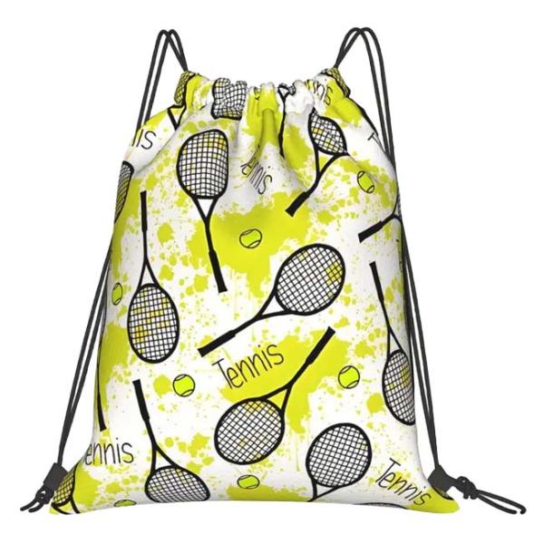 SPECカラー：ライムグリーン×ブラックサイズ：約42×34.5cm素材：ポリエステル入数：1個製品コード：JM2655081原産国/製造国：中国仕様・特徴：楽しいラケット＆ボール柄のナップサックです。ちょっとした着替えや小物を入れるのに便...