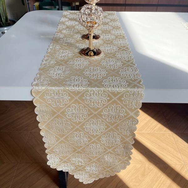 テーブルランナー 刺繍 菱柄 北欧風 テーブルセンター 綿 ナチュラル アンティーク風 レトロ 食卓飾り ホームパーティー ハロウィン