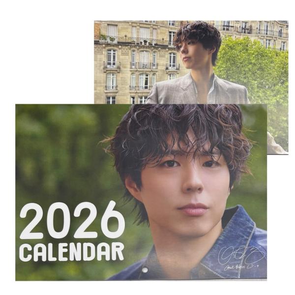 ★ピンで刺して壁にかけるタイプのカレンダーです。■カレンダー・韓流グッズ■サイズ：約40.5×29ｃｍ（開いた時）■材質：紙■韓国製