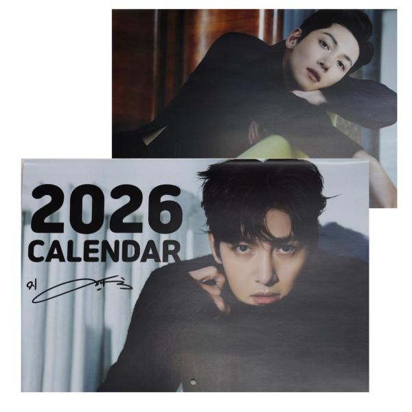 ★ピンで刺して壁にかけるタイプのカレンダーです。■カレンダー・韓流グッズ■サイズ：約40.5×29ｃｍ（開いた時）■材質：紙■韓国製