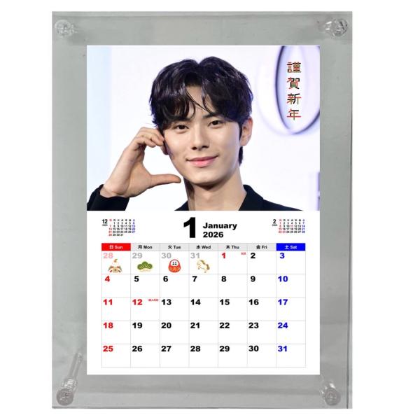 ■カレンダー・韓流グッズ1ヶ月ごとにフォトフレームに入れ替えて使う卓上カレンダーです。■サイズ：13.5×18ｃｍ（フレーム）■材質：ポリスチレン、紙■韓国製