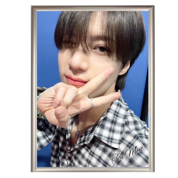 SHINee - SHINee テミン  オニュ　サイン　直筆　A4 シーグリ ポスター 61nfIpw39NL._UF350,350_QL50_.jpg