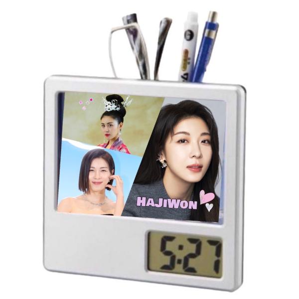 ■写真入りペン立て付き置き時計・単4電池1個使用（別売り）・使用方法は取扱説明書に記載してあります。サイズ：W145×D20×H140mm素材：ABS樹脂、ガラス中国製