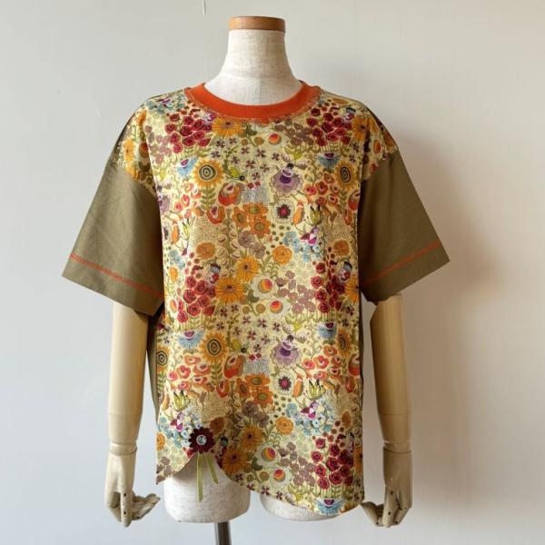 【30％OFF SALE】アルベロベロ(Alberobello)オレボレブラぶたさん&amp;フラワープリント プルオーバー（ベージュ）【2026 SUMMER COLLECTION】送料無料