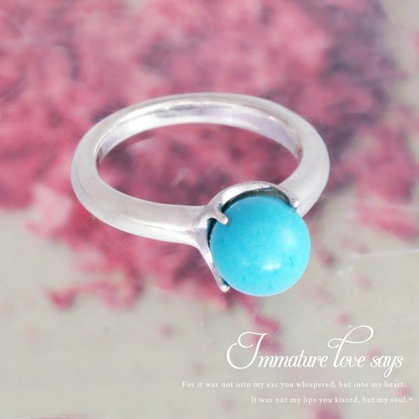 【商品詳細】・本体素材シルバー925（Silver925）・石イミテーションターコイズ（天然ターコイズだと高価になってしまうので、練りターコイズを使用しています）・サイズサイズ 約14mm x 12mm　石サイズ4mm丸玉チェーンは付属しま...