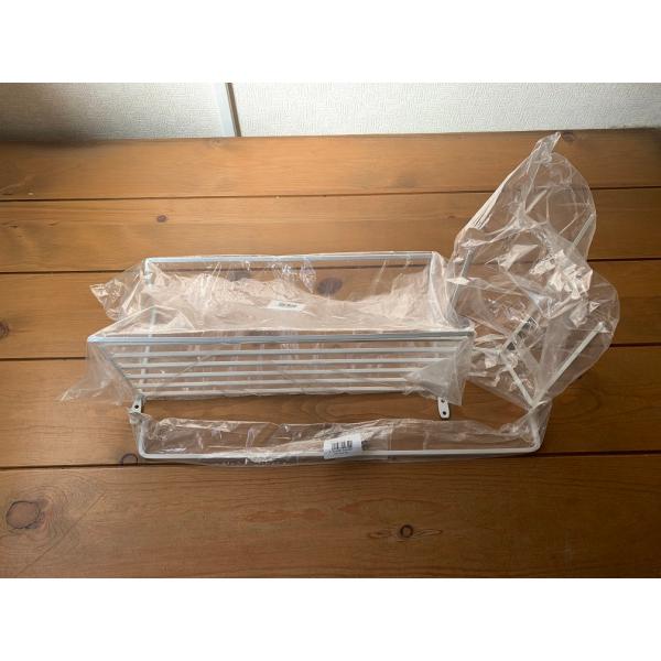 アクシス製ホワイトアイアン3点セットです。シェルフ＆タオルハンガー(TE808)タオルレールL(TE652)ゴミ袋ホルダー(TE783)取り付けネジ付属しています。シェルフ＆タオルハンガー：約w330×d40×h133mmタオルレール：約w...